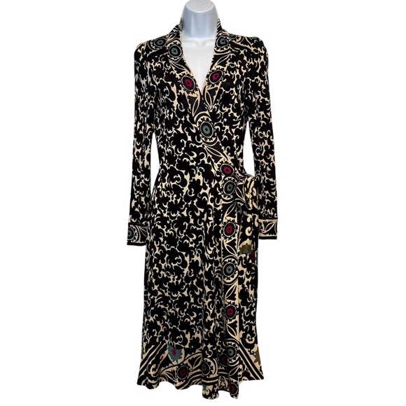 Vintage Diane Von Furstenberg 100% Silk Black Print Wrap Dress Size 4 - Picture 2 of 10